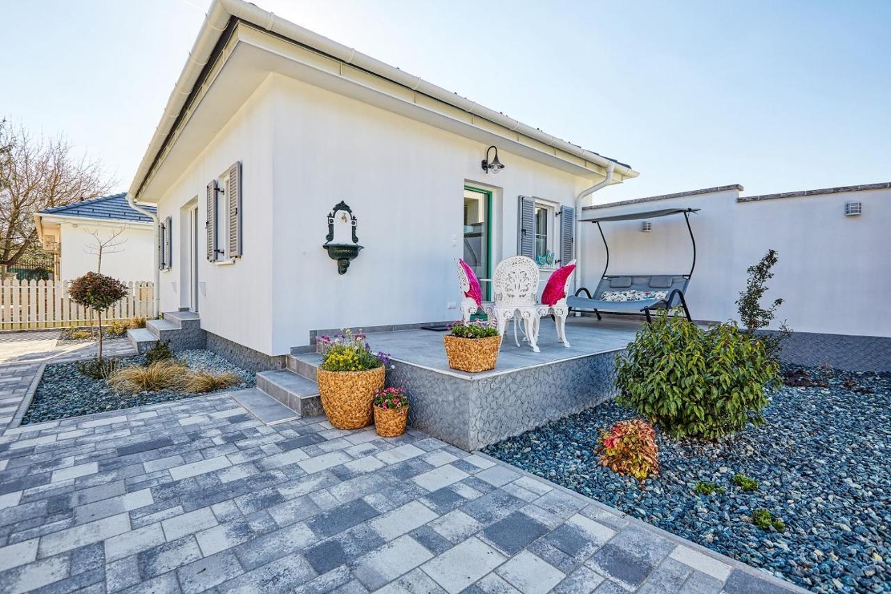 The Doors Boutique Apartments Mosonmagyaróvár Dış mekan fotoğraf