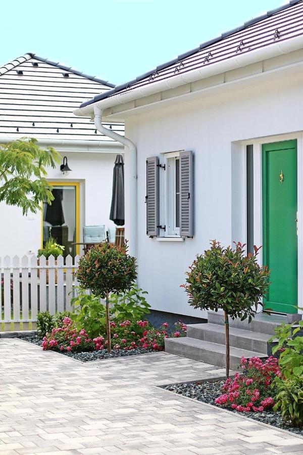 The Doors Boutique Apartments Mosonmagyaróvár Dış mekan fotoğraf